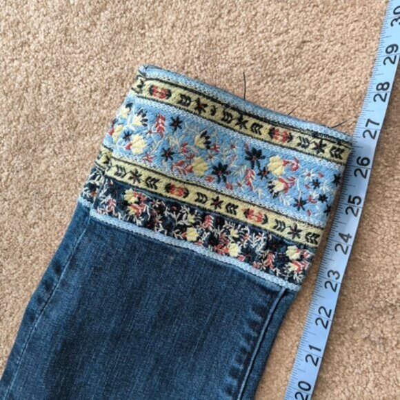Driftwood Chloe Western Folk Festival Floral Embroidered Cropped Flare Jeans 27 - Picture 11 of 12